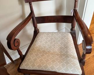 ANTIQUE ARM CHAIR