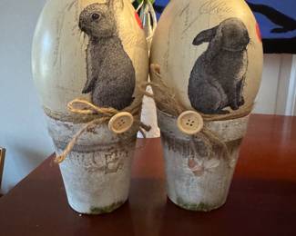 Pair of painted bunnies