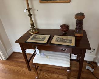 ONE DRAWER LADIES DESK