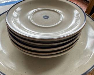 Pottery plates