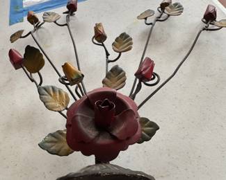 Metal picture holder