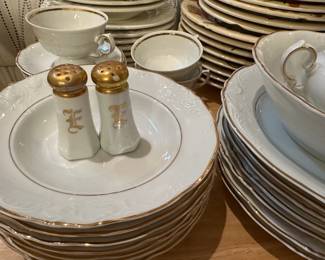  VERY NICE SET OF CHINA