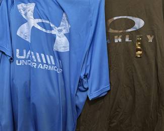 Ton's of Mens 2x  Under Armor Shirts in like new condition $5