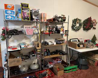 Various household items 