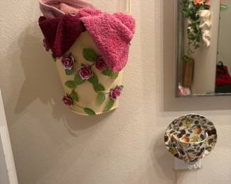 Nightlight and wall pocket