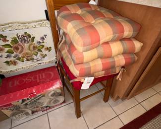 Like new chair cushions