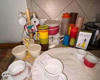 Large Turkey platter, Tupperware Mugs, Tupperware Condiments Holder 