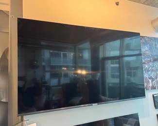 TCL 75-inch 6-Series 4K UHD Dolby Vision HDR QLED Roku Smart TV - 75R635, 2021