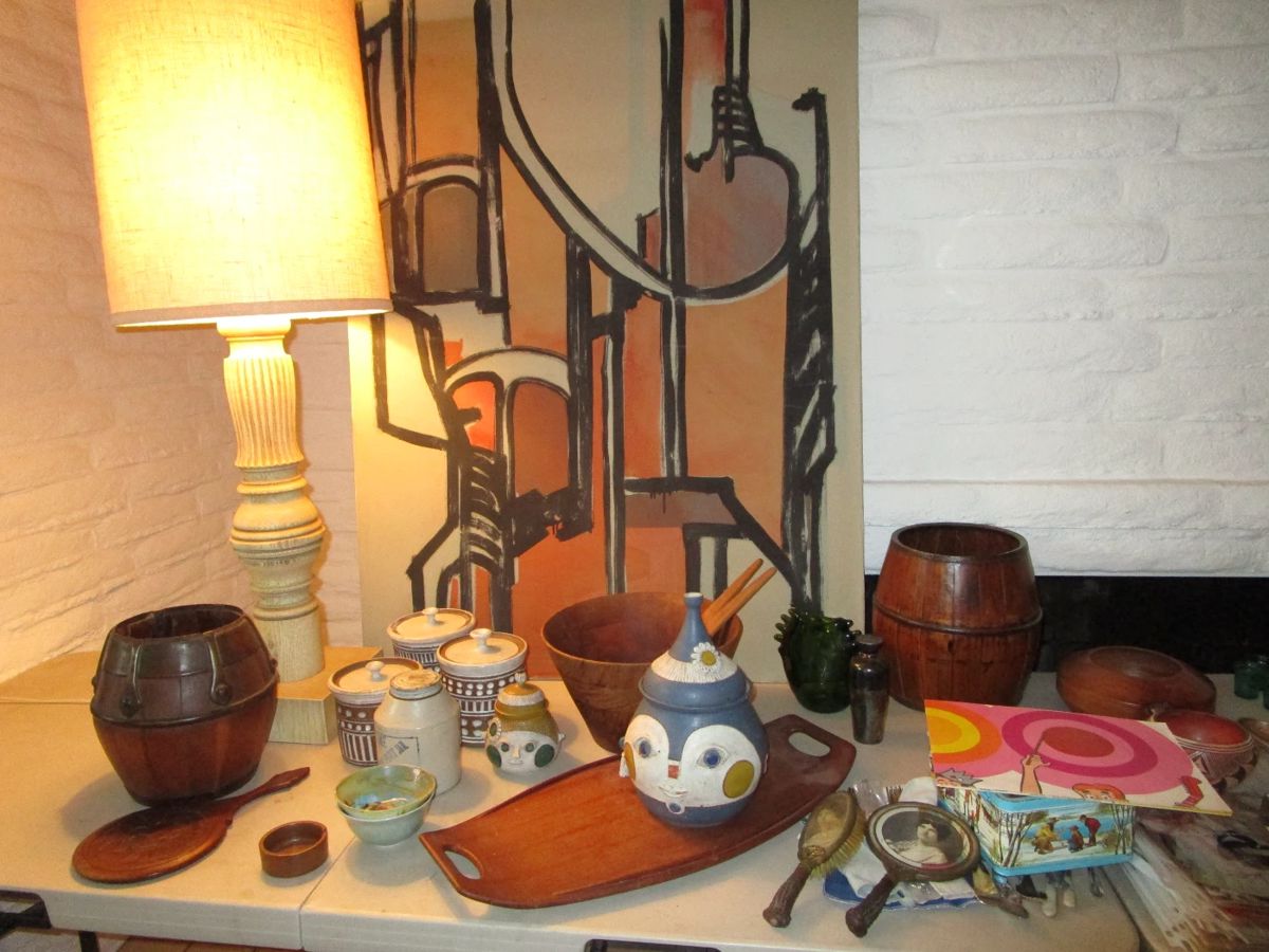 Mid Century Modern!!! So much you won't believe it!