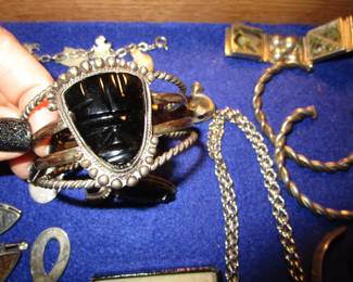 Tons of jewelry!!!