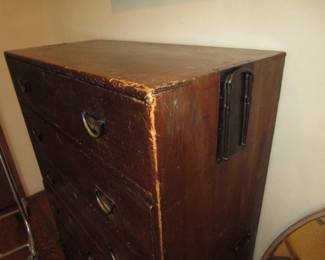 Close up of Tansu