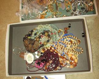 Tons of jewelry!!!