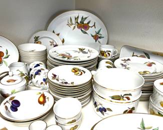 Royal Worcester Evesham 