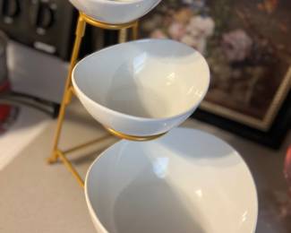 3 tier bowl set $18