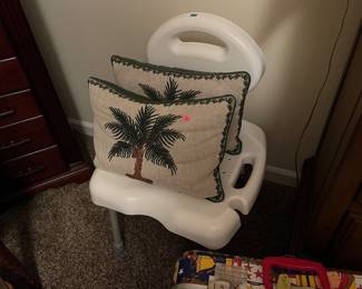 Shower chair
Pillow sets