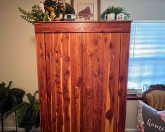Armoire with hidden trunk. Has key so can be locked. Measurements 40 W x 20 D x 72 T
$275
Excellent condition