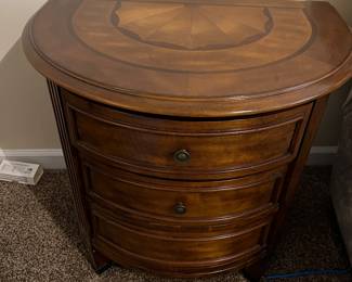 Pair of matching end tables with drawers.
Perfect condition on both. $350 for pair
26w x 18d x 25t