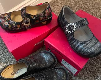 Brand New Alegria shoe size 7.5