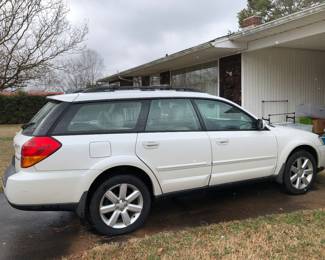 2006 Subaru Outback- see all pictures 