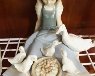 Lladro - My Hungry Brood