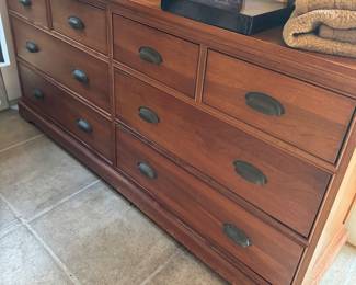 Wood dresser