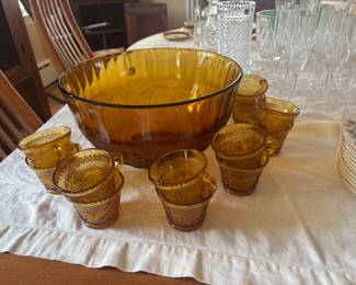 Tiara punch bowl set