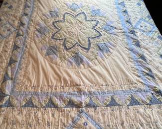Diamond pattern quilt