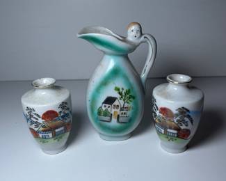 Miniature bud vases - Made in Japan
