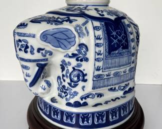 Bombay blue and white chinoiserie trinket box
