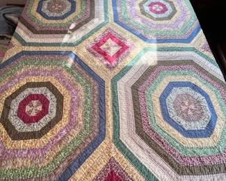 hexagon/honeycomb quilt