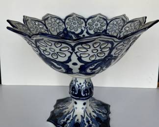 blue and white chinoiserie eyelet fruit bowl