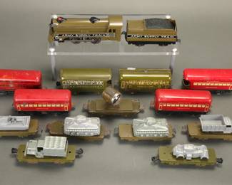Vtg Marx WWII Army train set - nice!