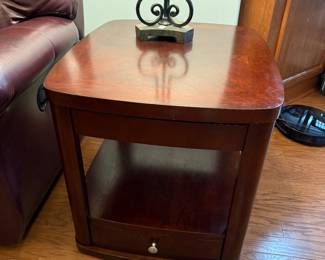 #4 Broyhill side table with drawer 24x27x23 $45.00