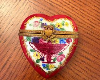 #41 Limoges heart trinket box $40.00