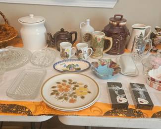 Various decorative items, some vintage from Europe, and including Currier and Ives, Spode, and Anchor Hocking pieces.