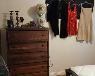 $75 Tall dresser - Saturday all drawers work