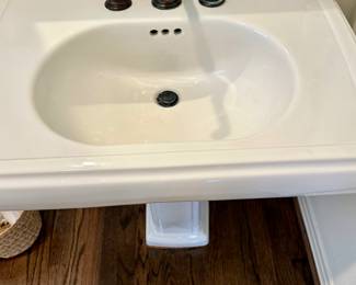 Pedestal Sink
