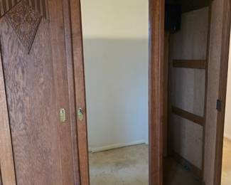 Special price on Armoire