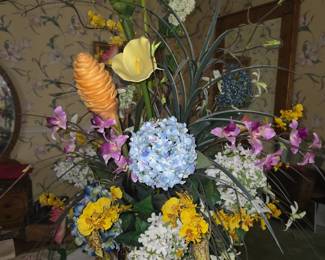 Lovely large artifical flower arrangement 