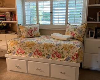 TWIN BED WITH 3 DRAWER STORAGE - EXCEPTIONAL QUALITY MATTRESS.  $150.00 AVAILABLE FOR IMMEDIATE PURCHASE WITH PICK UP DURING THE SALE