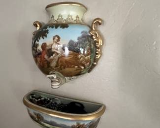 VINTAGE PORCELAIN WALL POCKET
