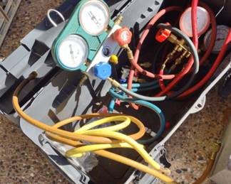 ACE Toolbox With Pressure Temperature Gauges