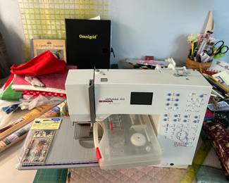 Bernina Virtuosa 153. 