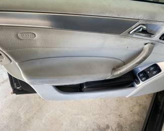 This is the only interior ware I noticed. Needs to be cleaned and door handle tightened.