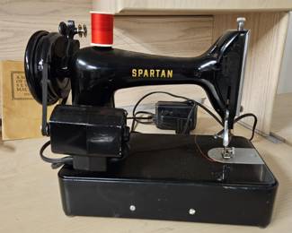 Vintage Spartan Singer Manufacturing Co. sewing machine No. 336819 Simanco 9S4