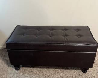 Storage ottoman