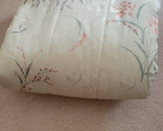Queen Comforter