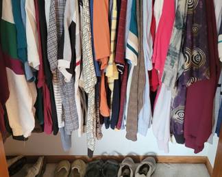 Men's Clothes XXL - 3X .Shoes Size 10 .Lots Of Name Brand Clothes