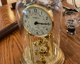 Vintage Howard Miller Anniversary Clock