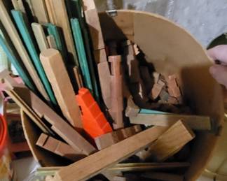 Tub Full Of Vintage Lincoln Logs